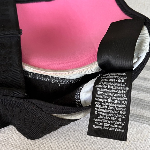 PINK Victoria's Secret Gray and Black Front-Zip Sports Bra - Picture 5 of 7